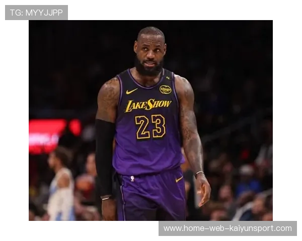 NBA球星无视防守拔起三分，全场静默后爆炸——篮球的瞬间魅力与无限可能