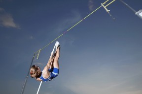 开云·体育官网APP下载-勇士凭借库里与穆迪的关键发挥大胜太阳，勇士高层谈续约库里